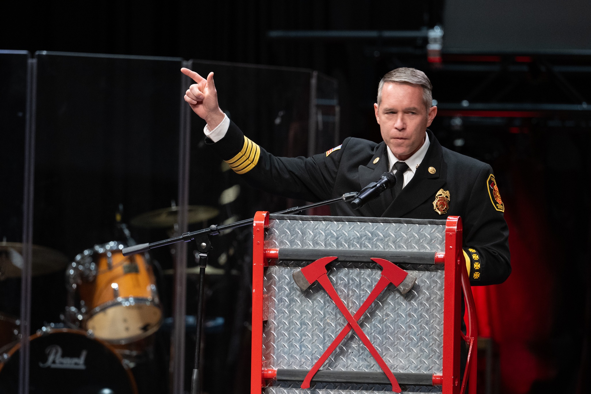 Deputy Chief Kevin Lanier addresses the audience. 